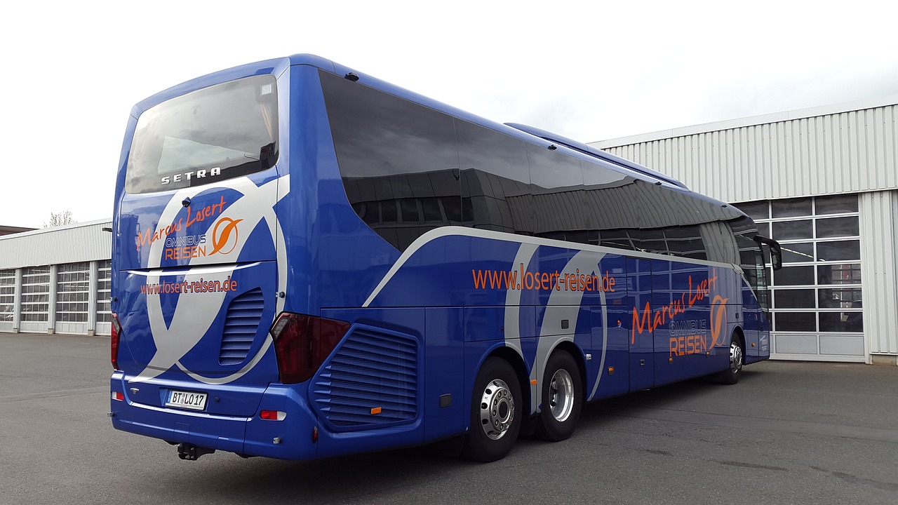 GLK300最新價(jià)格概覽,市場(chǎng)走勢(shì)、購(gòu)車(chē)建議及全面分析